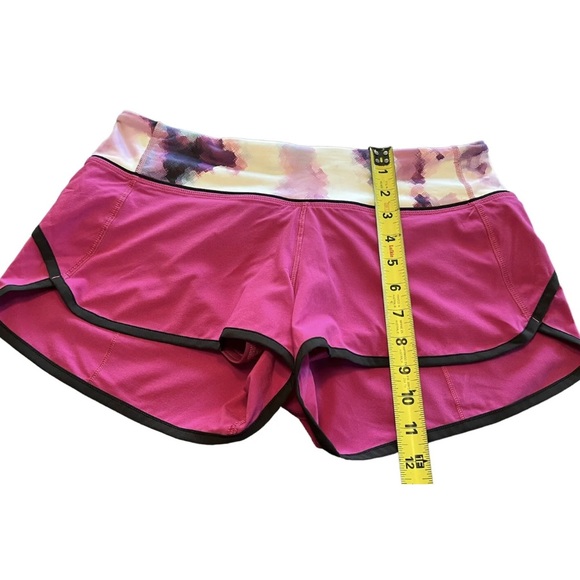 Lululemon Women's Speed Up Raspberry Blooming Pixie Running Athletic Shorts Sz 6 - Picture 7 of 8